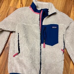 Girls Medium (10) Patagonia zip up sweatshirt